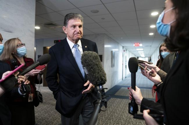 Manchin Leaves Door Open to Biden Plan, Cites Inflation Worries