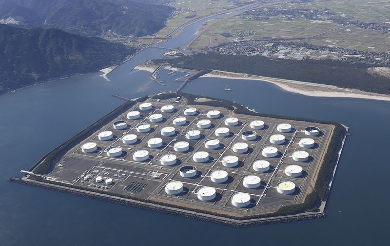 Oil rises as fuel demand holds up despite surge in Omicron cases