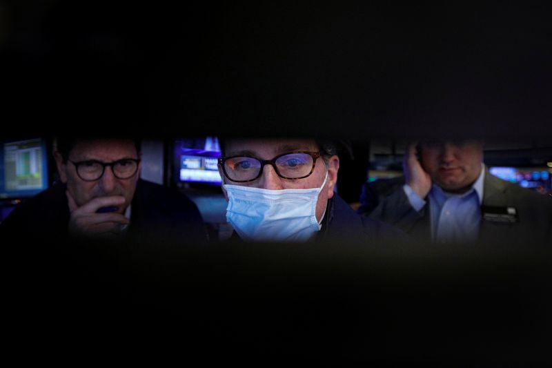 Omicron-fuelled volatility deals hedge funds worst monthly return since March 2020