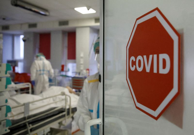 Poland reports highest number of COVID-related deaths in fourth wave