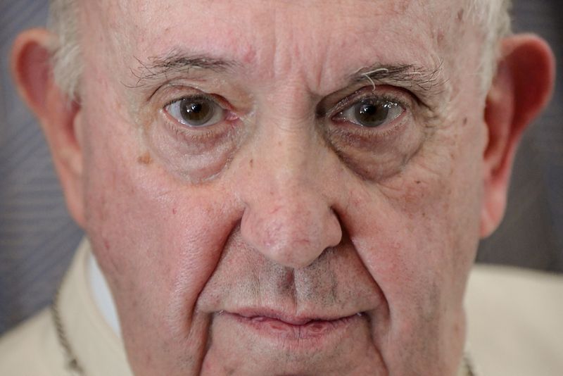 Pope calls for 'serious international dialogue' to defuse Ukraine tensions