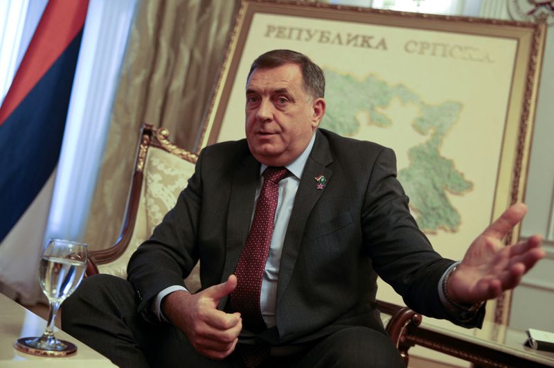 Serbs vote to start quitting Bosnia's key institutions in secessionist move