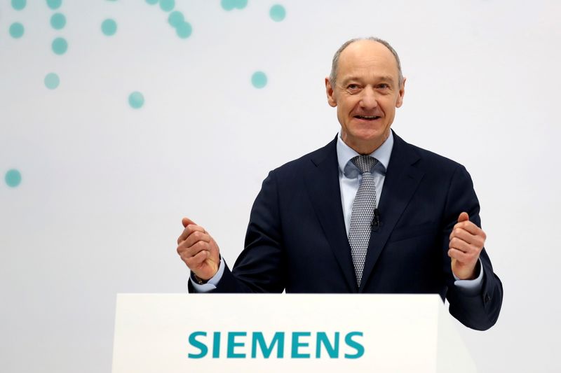 Siemens CEO Roland Busch gets 6.94 million euros for 2021