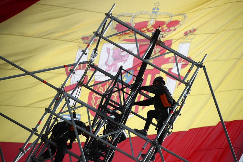 Spanish govt reaches labour deal with unions, businesses