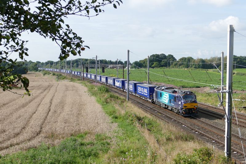 Tesco express - British supermarket turns to rail to deliver Christmas