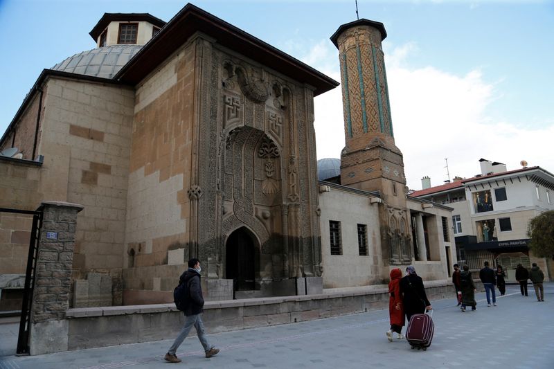 Turkey's crisis rattles the faithful in Erdogan's heartland