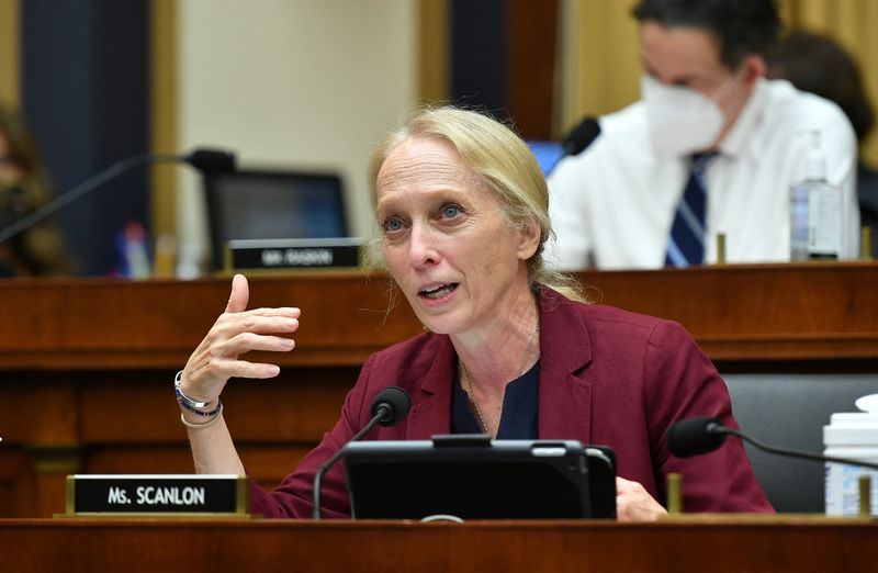 U.S. congresswoman carjacked at gunpoint in Philadelphia park