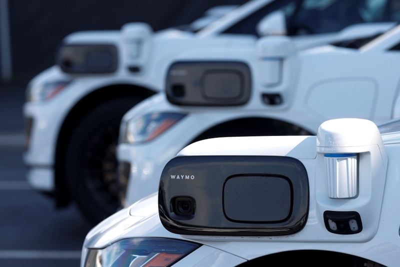 Waymo's slow-going in Arizona opens up U.S. robotaxi race