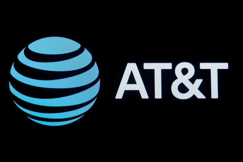 AT&T to delay some 5G deployment in bid to address aviation standoff