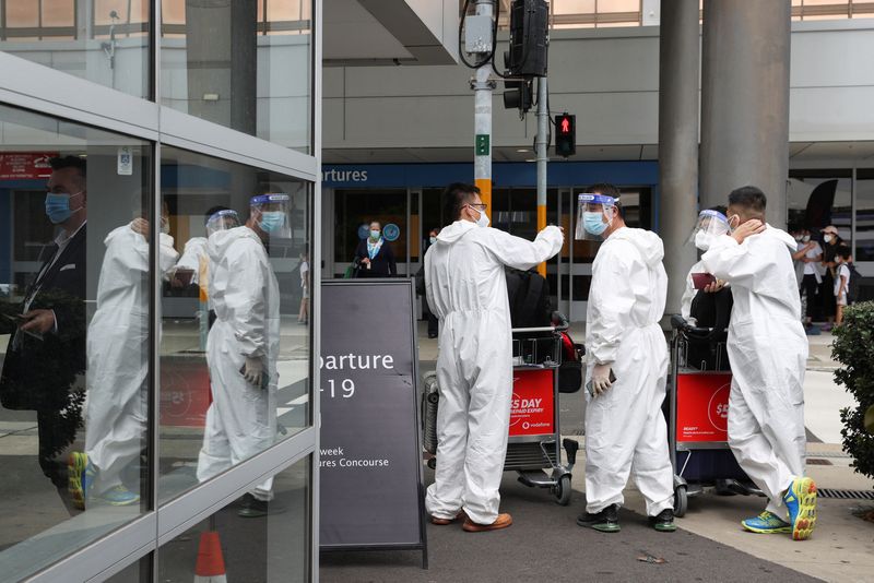 Australia starts 2022 with record COVID cases