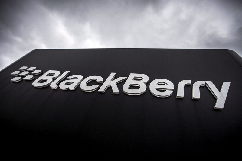 BlackBerry loses bid to dismiss BlackBerry 10 lawsuit in NY, fall trial possible