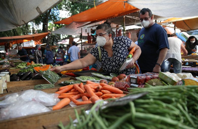 Brazil 2021 inflation highest since 2015; central bank vows tighter policy
