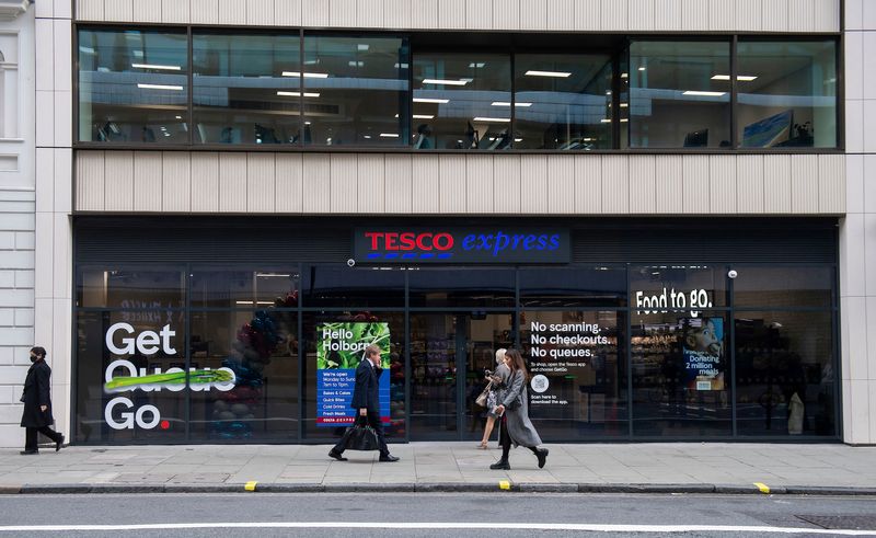 Britain's Tesco outperforms rivals in key Christmas period -Kantar
