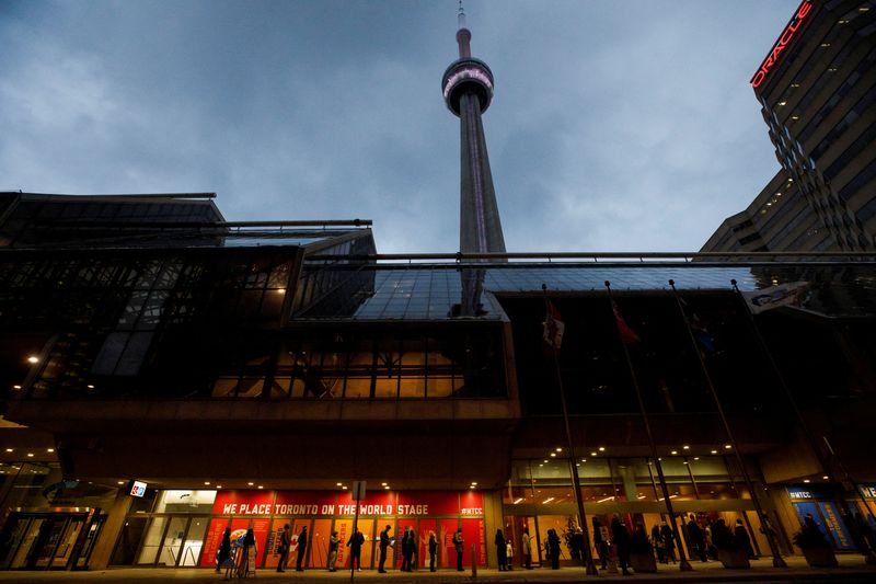 So long Toronto: COVID-19 pandemic hastens Canada's urban exodus