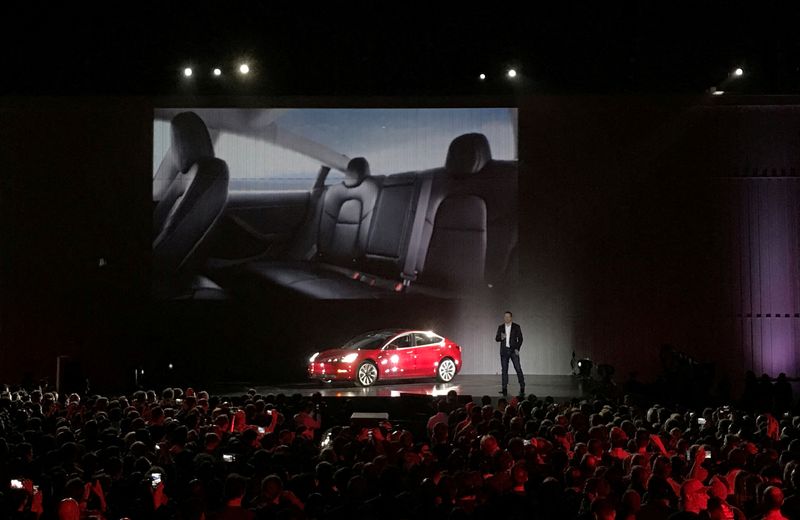 Canada opens probe into Tesla's heating system following consumer complaints