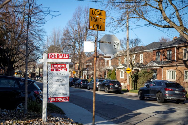 Canadian home prices climb 0.8% in December - Teranet