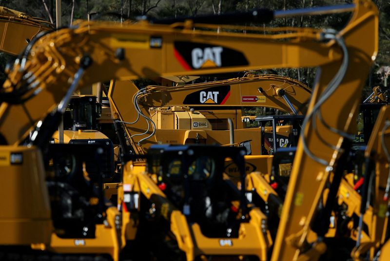 Caterpillar beats quarterly revenue estimates
