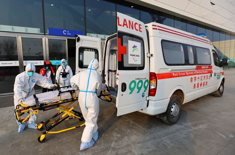 China warns hospitals against rejecting patients over COVID curbs as cases decline