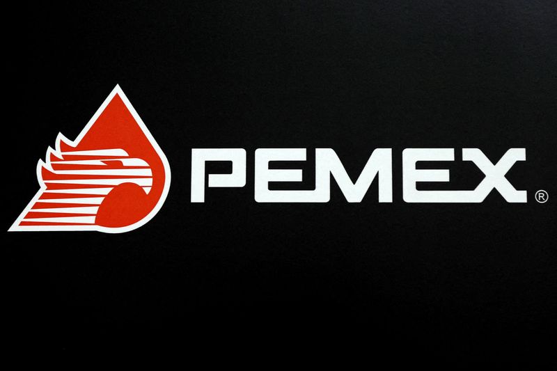 Contenders to lead Pemex union criticize old-guard rival ahead of vote