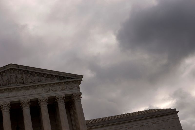 Democrats file brief backing EPA in U.S. Supreme Court climate case