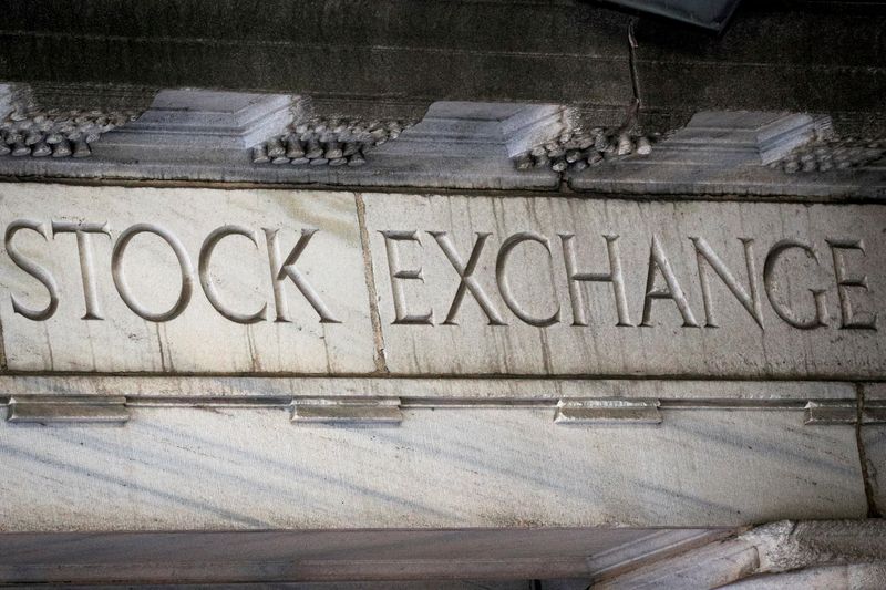 Equities hedge funds outperform in 2021 despite volatility and retail surge