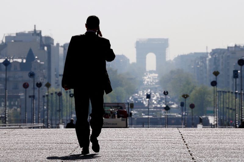 Euro zone businesses pare back price expectations for first time in over a year