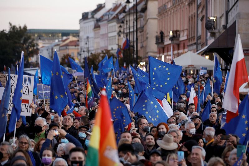 Exclusive-Poland asks EU to hold off fines for disciplining judges - letter