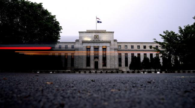 Fed Minutes Flag Chance of Earlier Hikes, Balance-Sheet Rundown