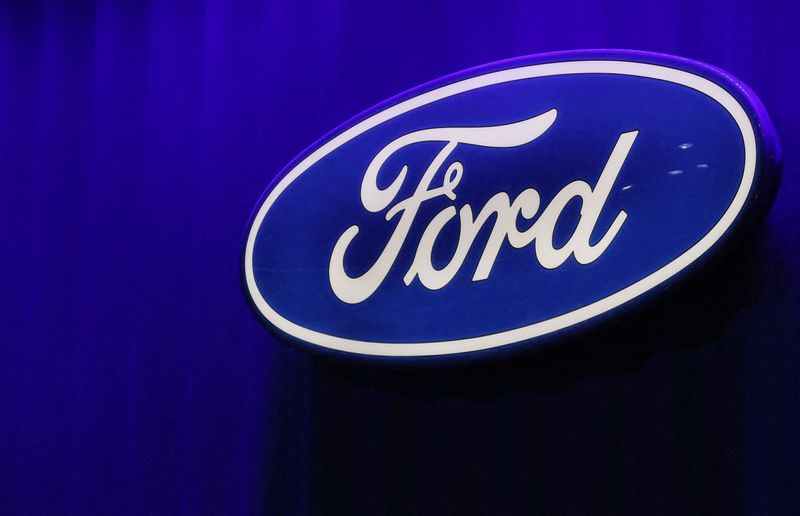 Ford, Jiangling form China joint venture to sell SUVs, vans