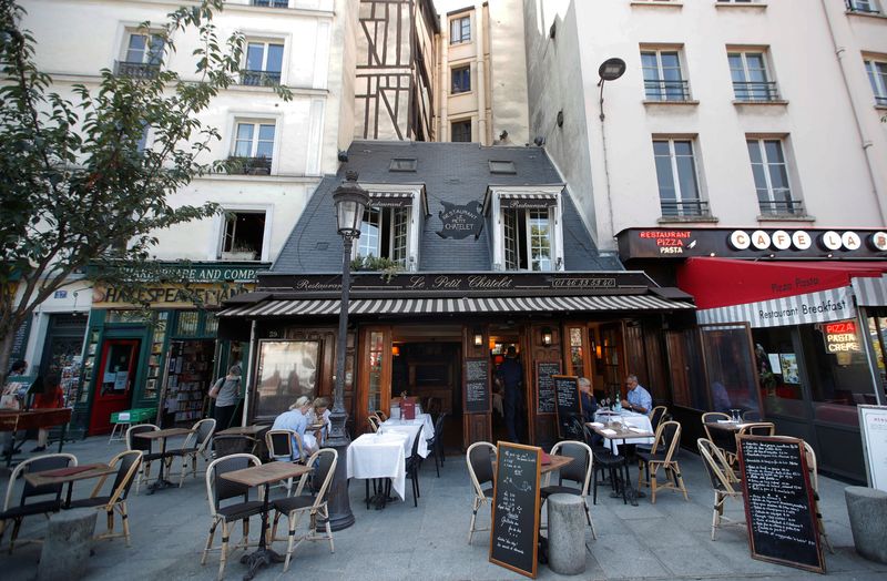 French growth on track despite latest COVID surge -central bank