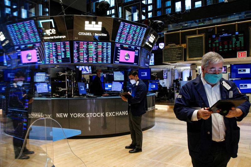 Futures edge higher ahead of nonfarm payrolls report