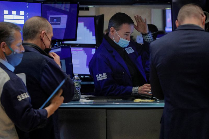 Futures slip after mixed results from big banks