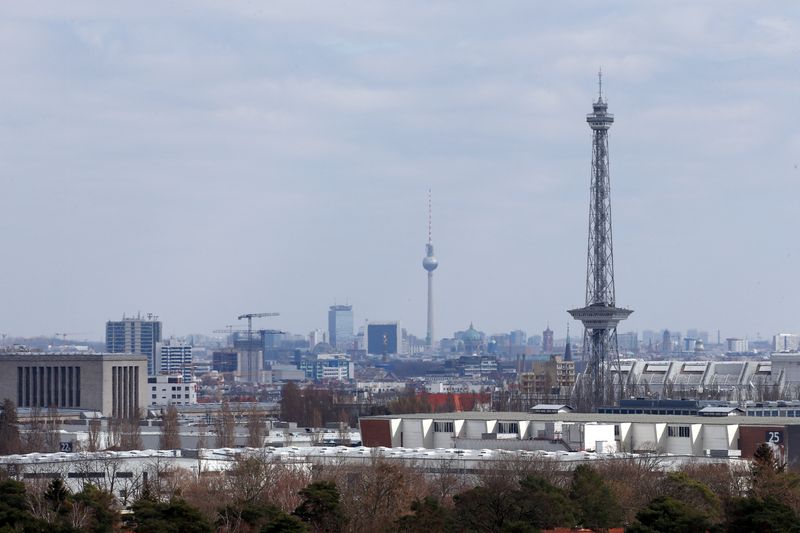 German manufacturing bottlenecks ease in January, Ifo says