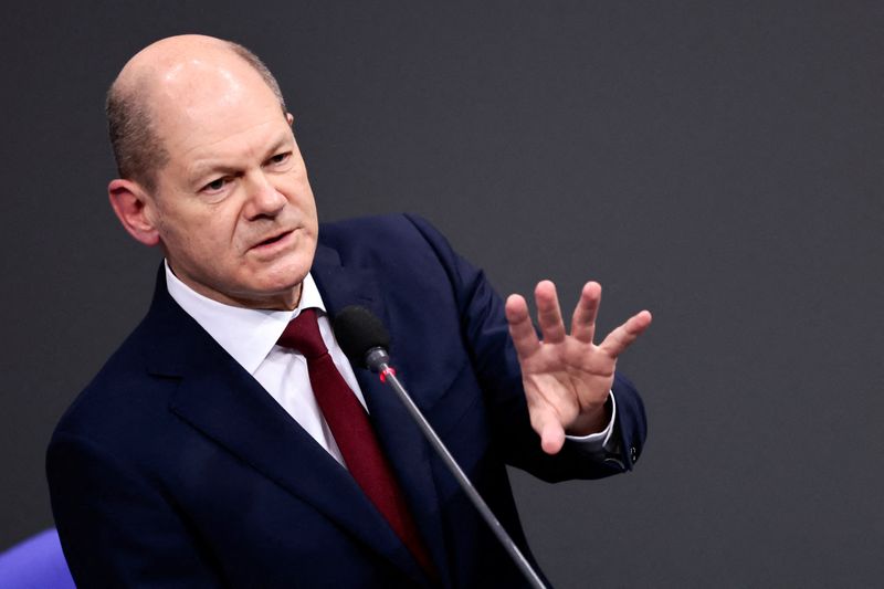 Germany's Scholz urges compulsory COVID-19 jabs for all adults