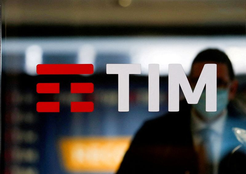 Group of Telecom Italia directors ask for special meeting to name new CEO - sources
