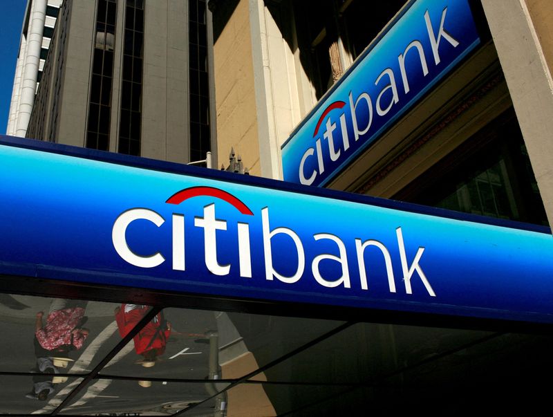 Investors wary on bank growth despite executives' optimism