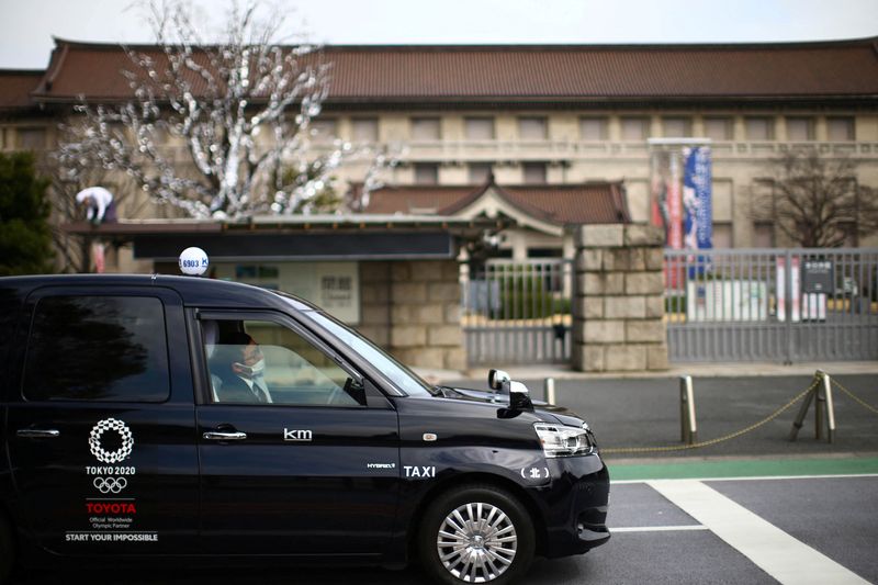 Japan service sector sentiment slightly improves in Dec as COVID-19 cases kept low