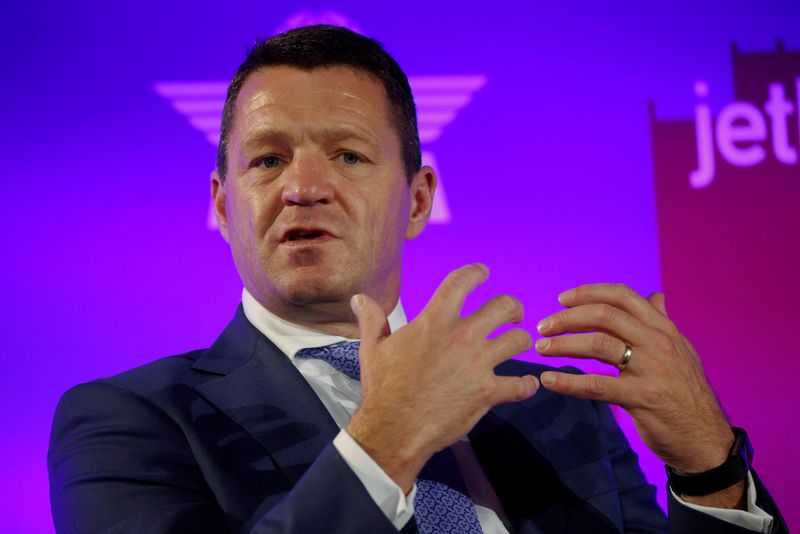 KLM's CEO Elbers will not serve third term -statement