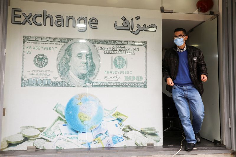 Lebanese central bank seeks to strengthen currency after sharp weakening