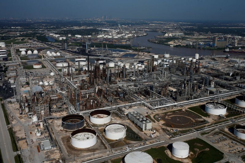 Less than half of projected U.S. renewable diesel output likely by 2025 - study