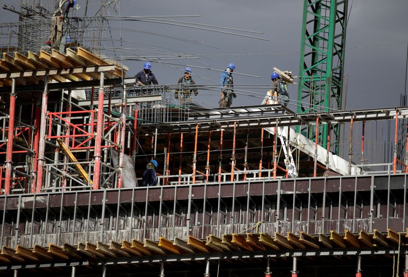 Mexico economy slips in December, hinting at weak close to 2021