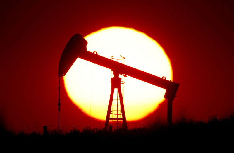 Oil tests pre-Omicron highs on economic growth hopes