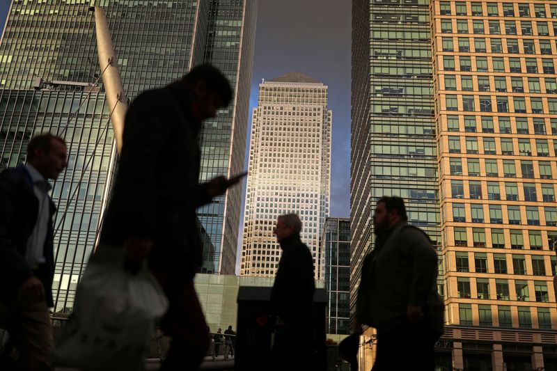 Omicron pushes UK services PMI to 10-month low - IHS Markit