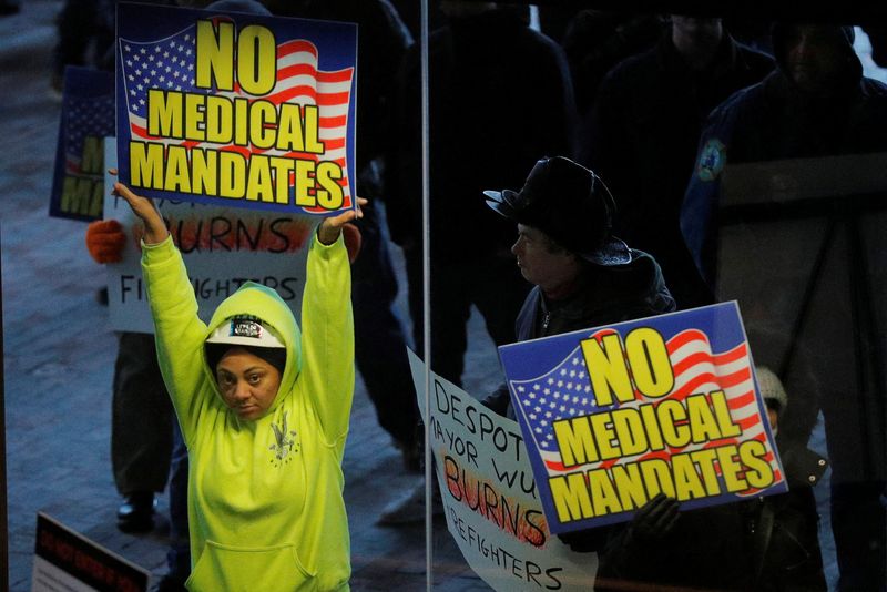 Pandemic-wary U.S. Supreme Court to weigh Biden vaccine mandates