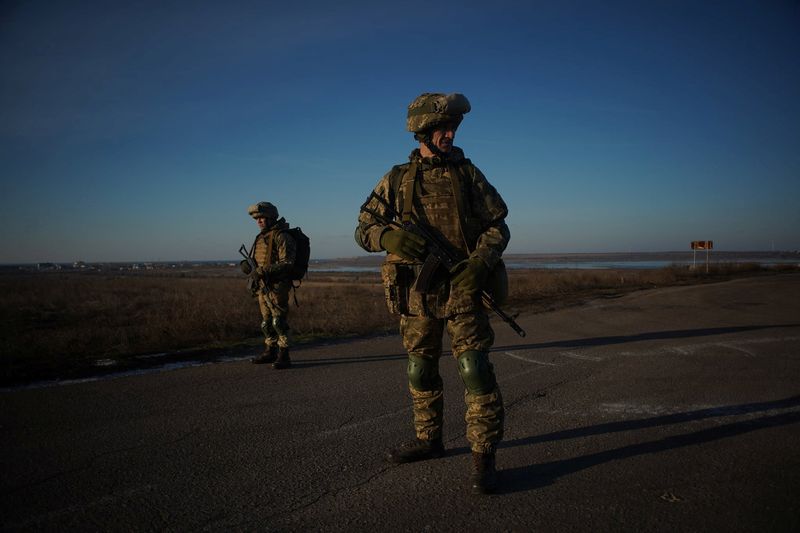 'We don't want wars': Russia sends less hawkish message on Ukraine