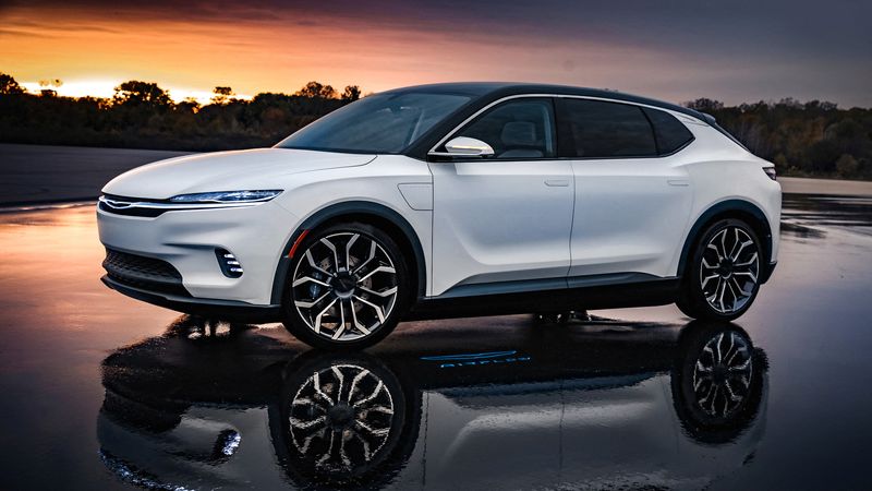Stellantis' Chrysler brand to go all electric by 2028 -executive