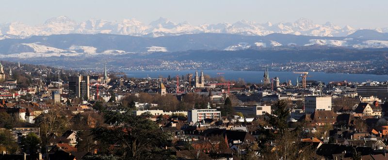 Swiss banks criticise steps to cool runaway property market