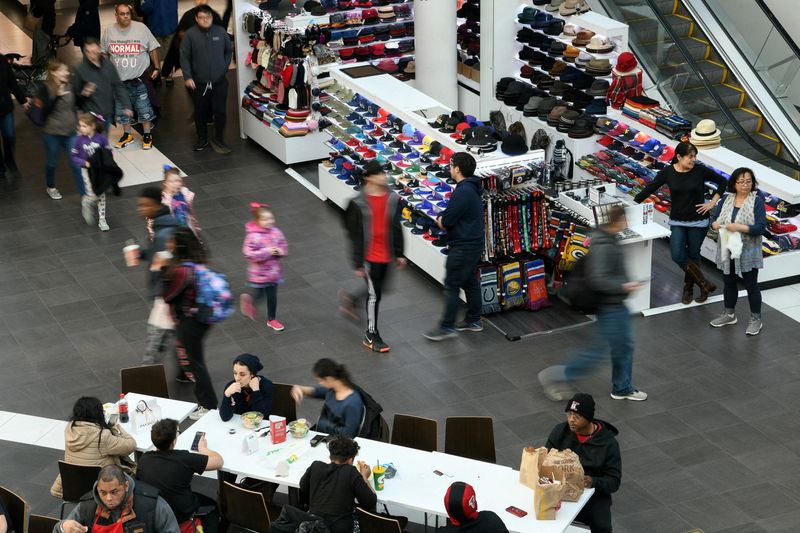 Target holiday shopper traffic growth topped Walmart, Best Buy -data