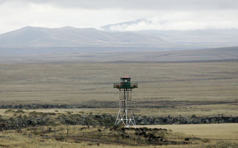Turkey, Armenia hold first talks on normalising ties in years