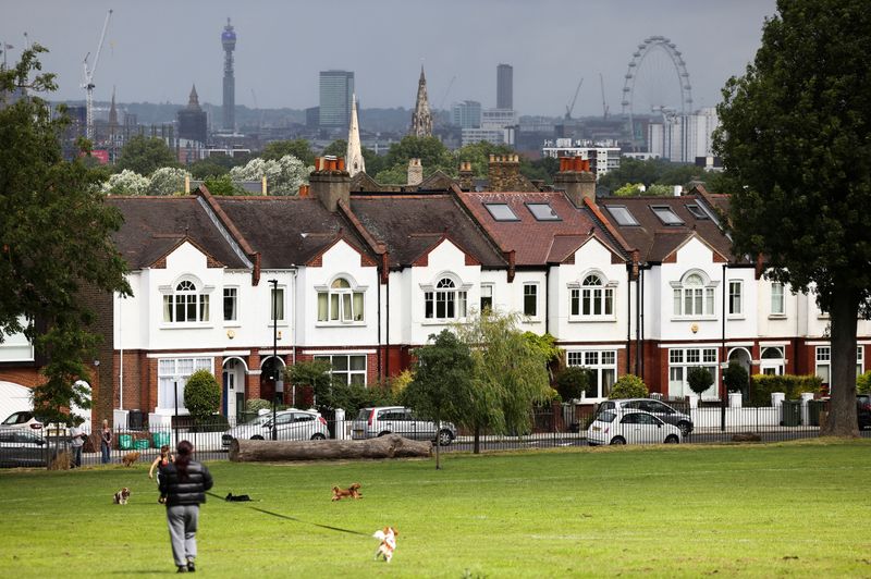 UK house prices rise at fastest rate since July 2007 - Halifax